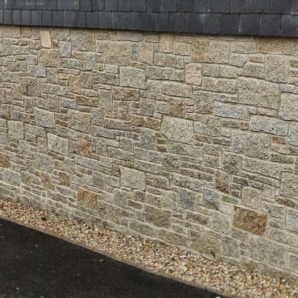 Buff Granite Walling (100mm)