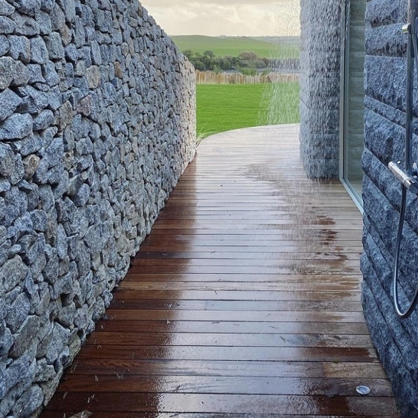 Silver Granite Hedging Stone